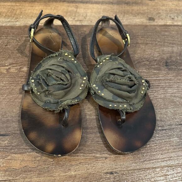 Giuseppe Zanotti Camo Floral Thong Sandals Black Size 10.5 Strappy FLAWS READ - Picture 2 of 10